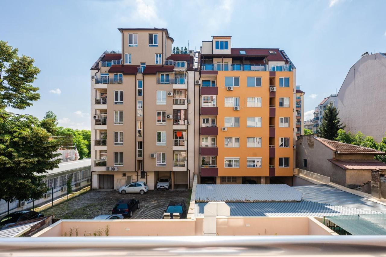 Nomad Haven: 1Bd Flat With Balcony & Desk Apartman Szófia Kültér fotó